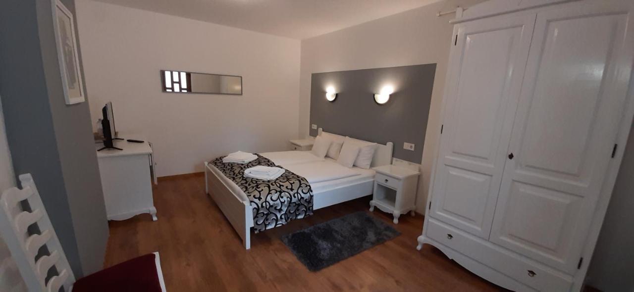 Gasthof Clara Sibiu Quarto foto
